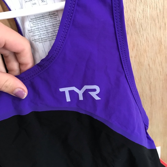 TYR Carbon Series NWT Tank top Size XL - Picture 4 of 7